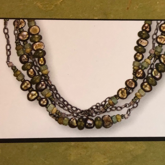 Retired Silpada Green Freshwater Pearl Necklace - Picture 3 of 3